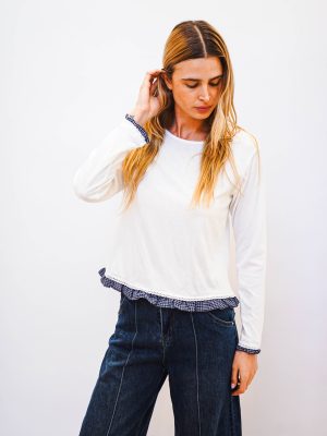 טי סיומת שיבוץ לבן