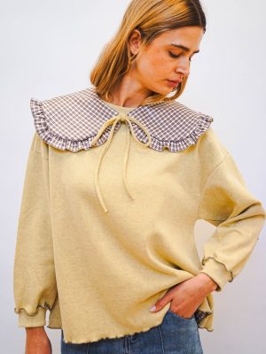 סווטשירט צווארון פרח צהוב