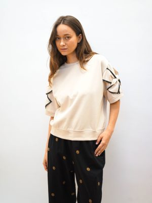 טי פפיון בשרוולים בז'