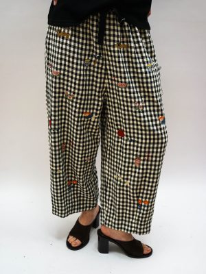 מכנסי שיבוץ פרחי ריקמה