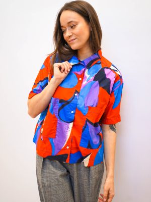 מכופתרת כיסים בלאוגרנה