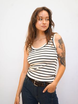גופיית פסים שמנת