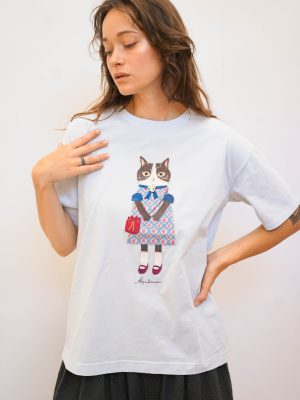טי חתולה מגונדרת תכלת